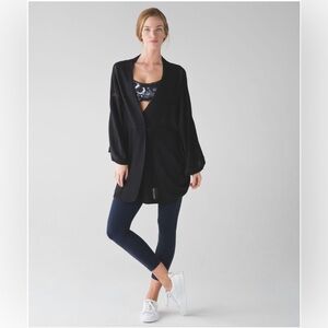 Lululemon Breeze Easy Wrap in Heathered Black XS/S